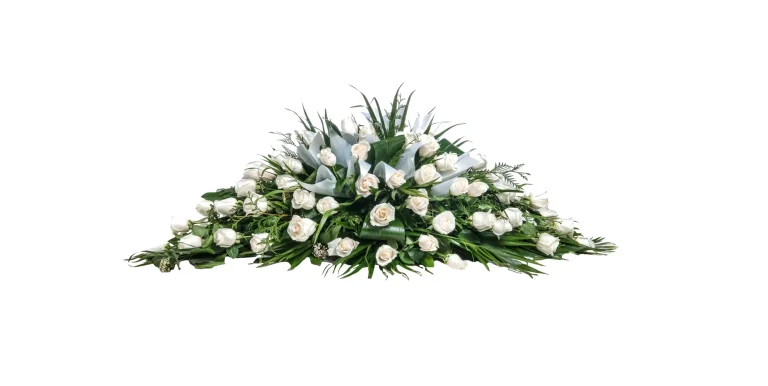 cubre-feretros-flores-rosas-blancas