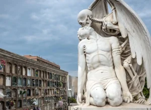 cementerios-emblematicos-barcelona-historia-curiosidades
